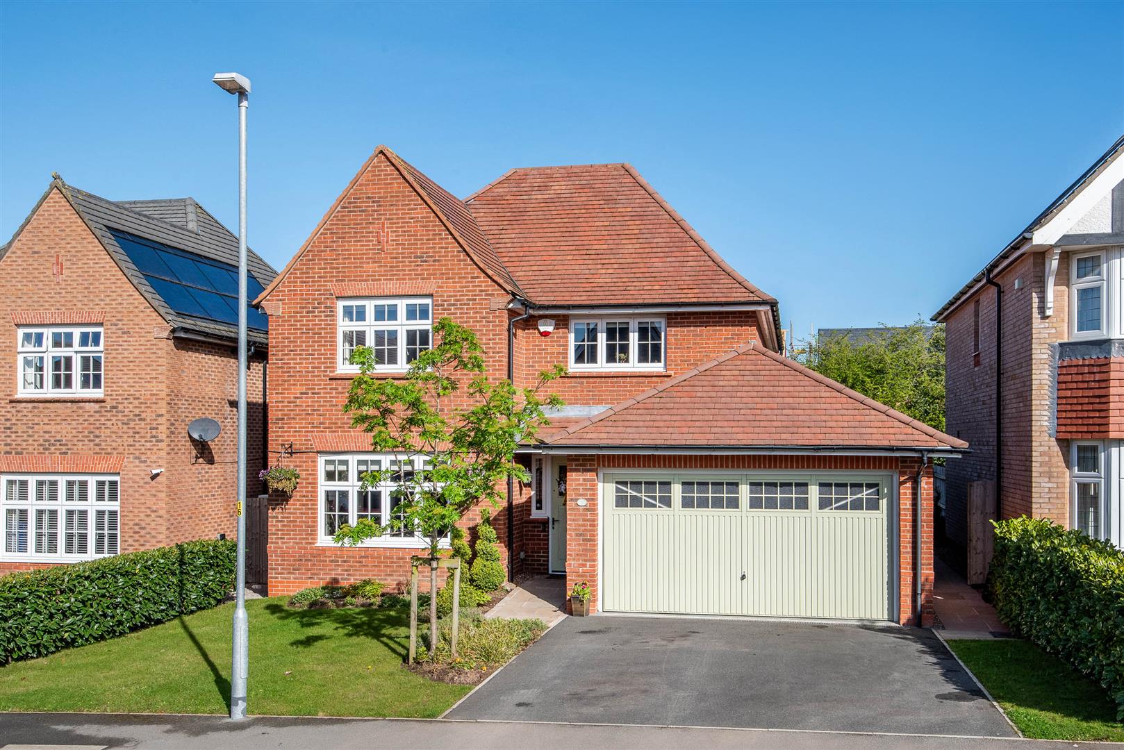 4 bed property in Parkhurst Avenue, Leyland